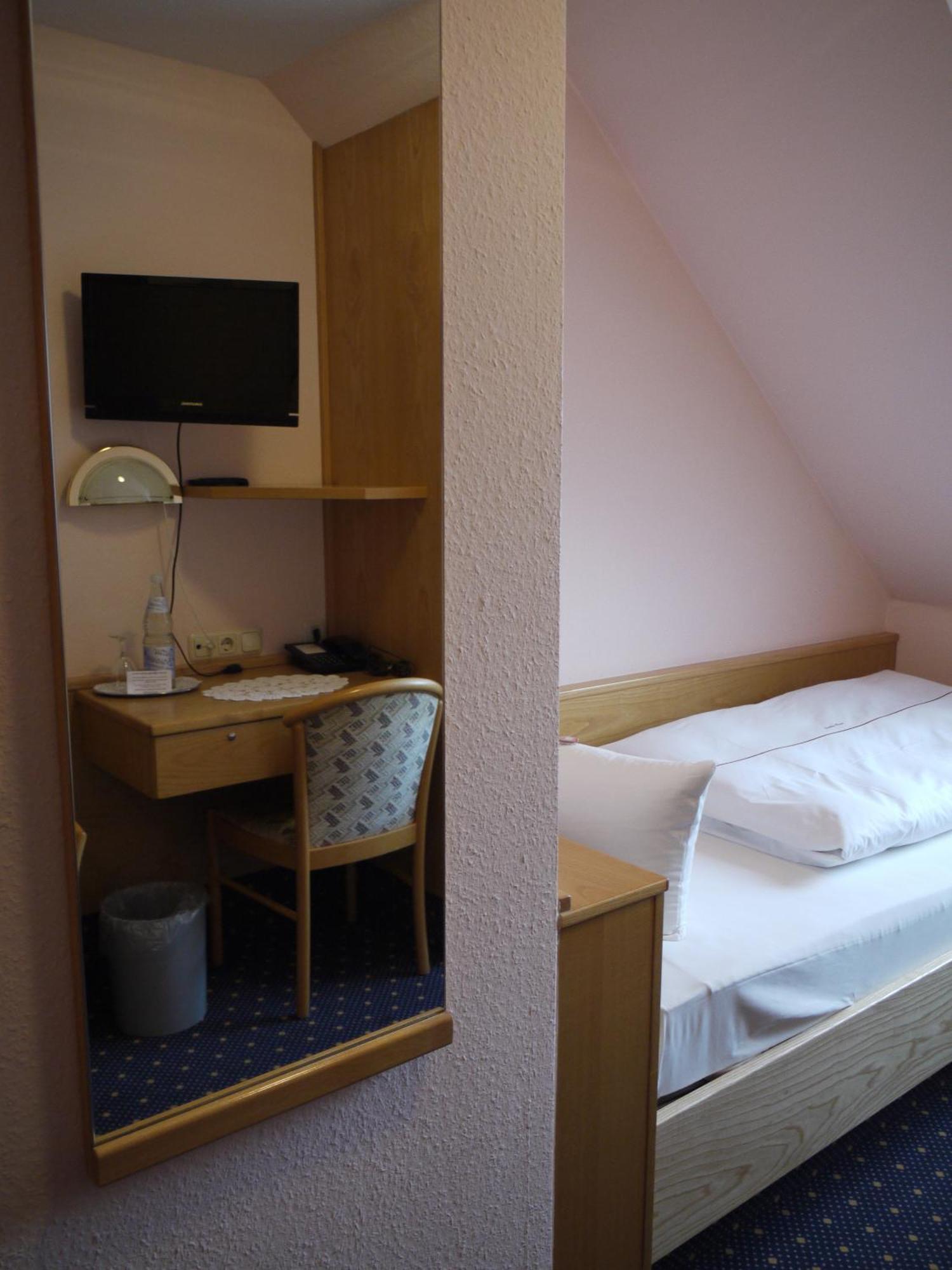 Hotel Ebner バート・ケーニッヒスホーフェン・イム・グラープフェルト 部屋 写真