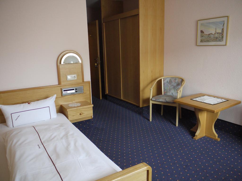 Hotel Ebner バート・ケーニッヒスホーフェン・イム・グラープフェルト 部屋 写真