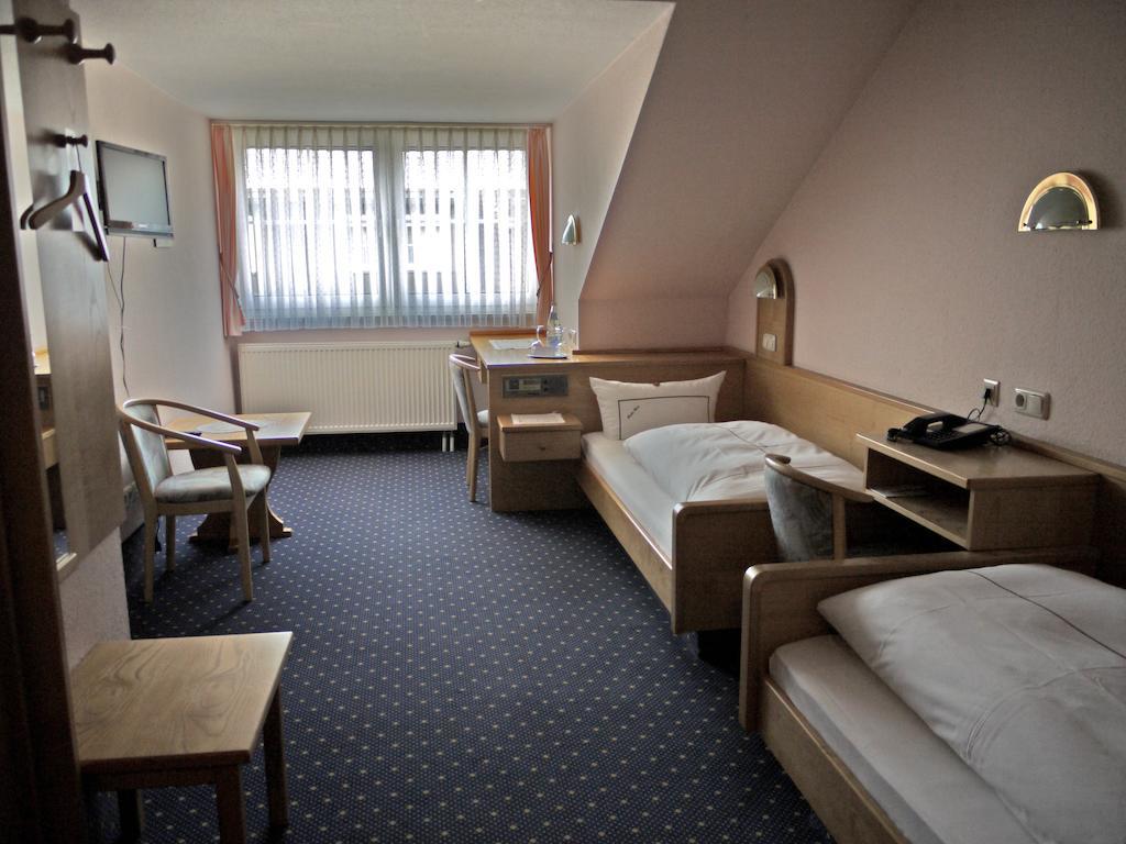 Hotel Ebner バート・ケーニッヒスホーフェン・イム・グラープフェルト 部屋 写真