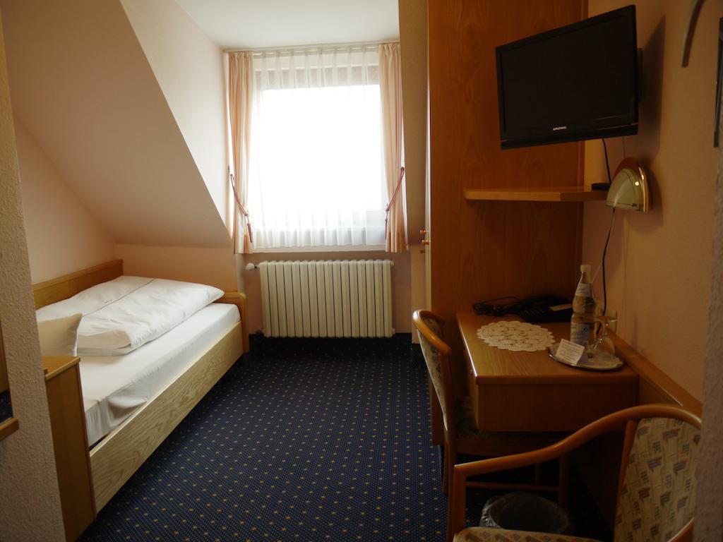 Hotel Ebner バート・ケーニッヒスホーフェン・イム・グラープフェルト 部屋 写真